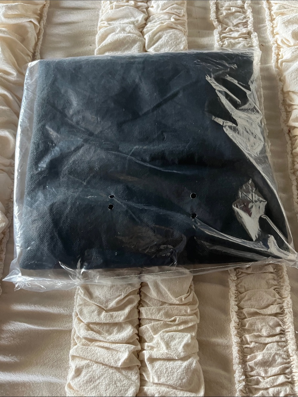 Black travel Throw Blanket - Unbranded Plush Comfort
